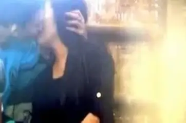Kemesraan Sejoli Cantik Di Gubuk Sepi Crot
